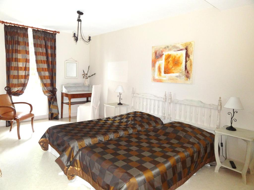 Bed and Breakfast Les Malvaux Huriel Exteriér fotografie