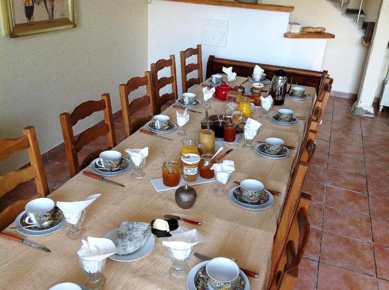 Bed and Breakfast Les Malvaux Huriel Exteriér fotografie